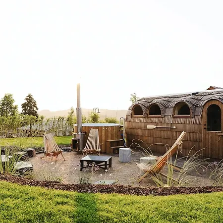 Das Farmhaus - Premium Ferienhaus - Auf Den Moselhoehen - Pool, Sauna, Kino, Garten ロッジ