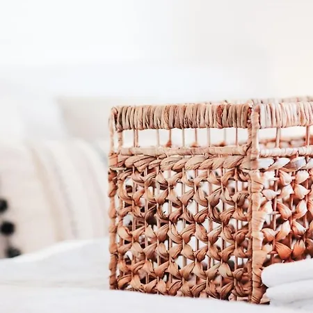 Das Farmhaus - Premium Ferienhaus - Auf Den Moselhoehen - Pool, Sauna, Kino, Garten Lieg