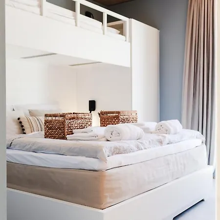 Das Farmhaus - Premium Ferienhaus - Auf Den Moselhoehen - Pool, Sauna, Kino, Garten Lieg